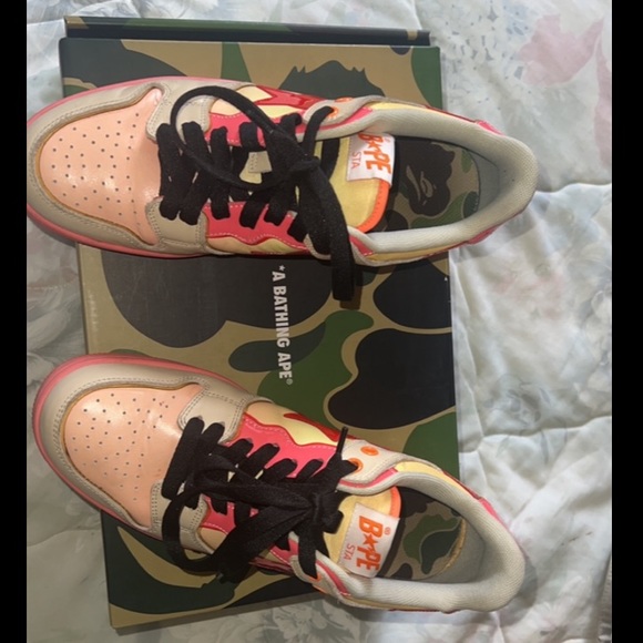 WORN TWICE AUTHETIC BAPE SHOES - Picture 4 of 11